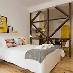 Yellow U - Pantone Chiado Studio